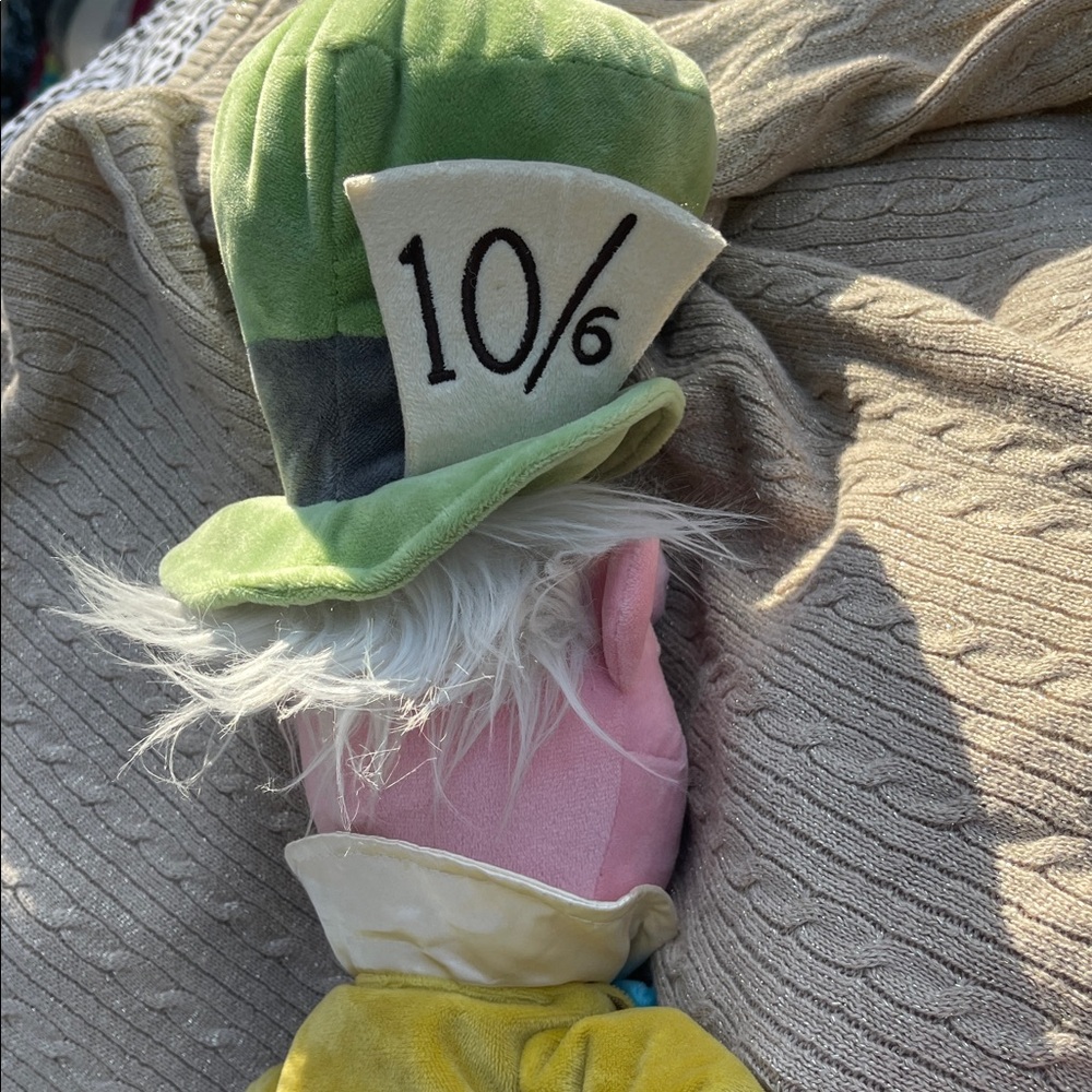 Mad Hatter Plush Toy with Green Hat - Picture 5 of 7